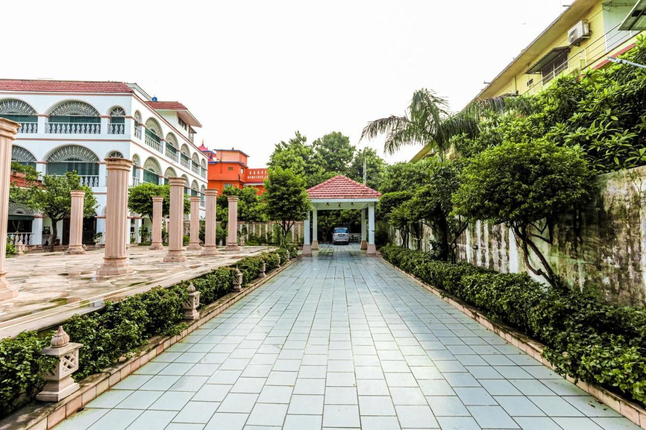 Saptapuri By Royal Orchid Hotels Limited Varanasi Exterior foto